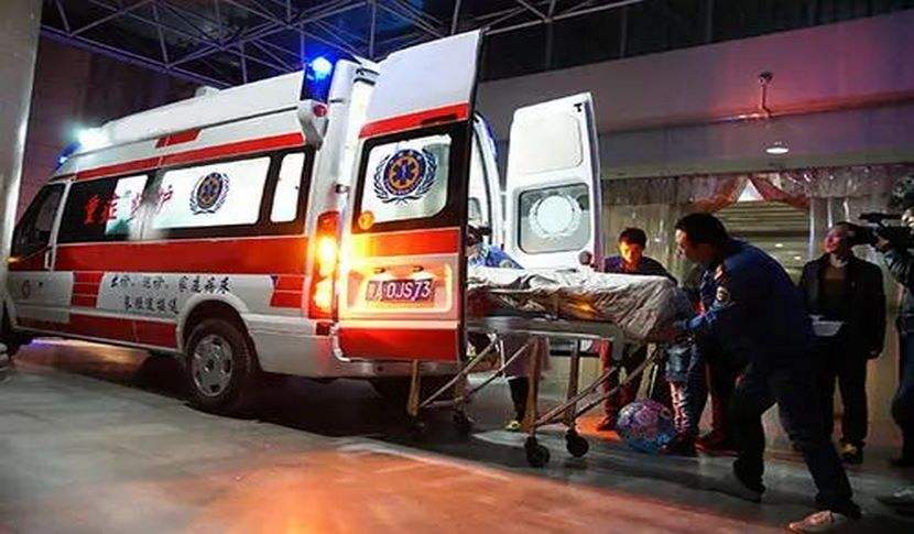 玉树机场、火车站急救转运